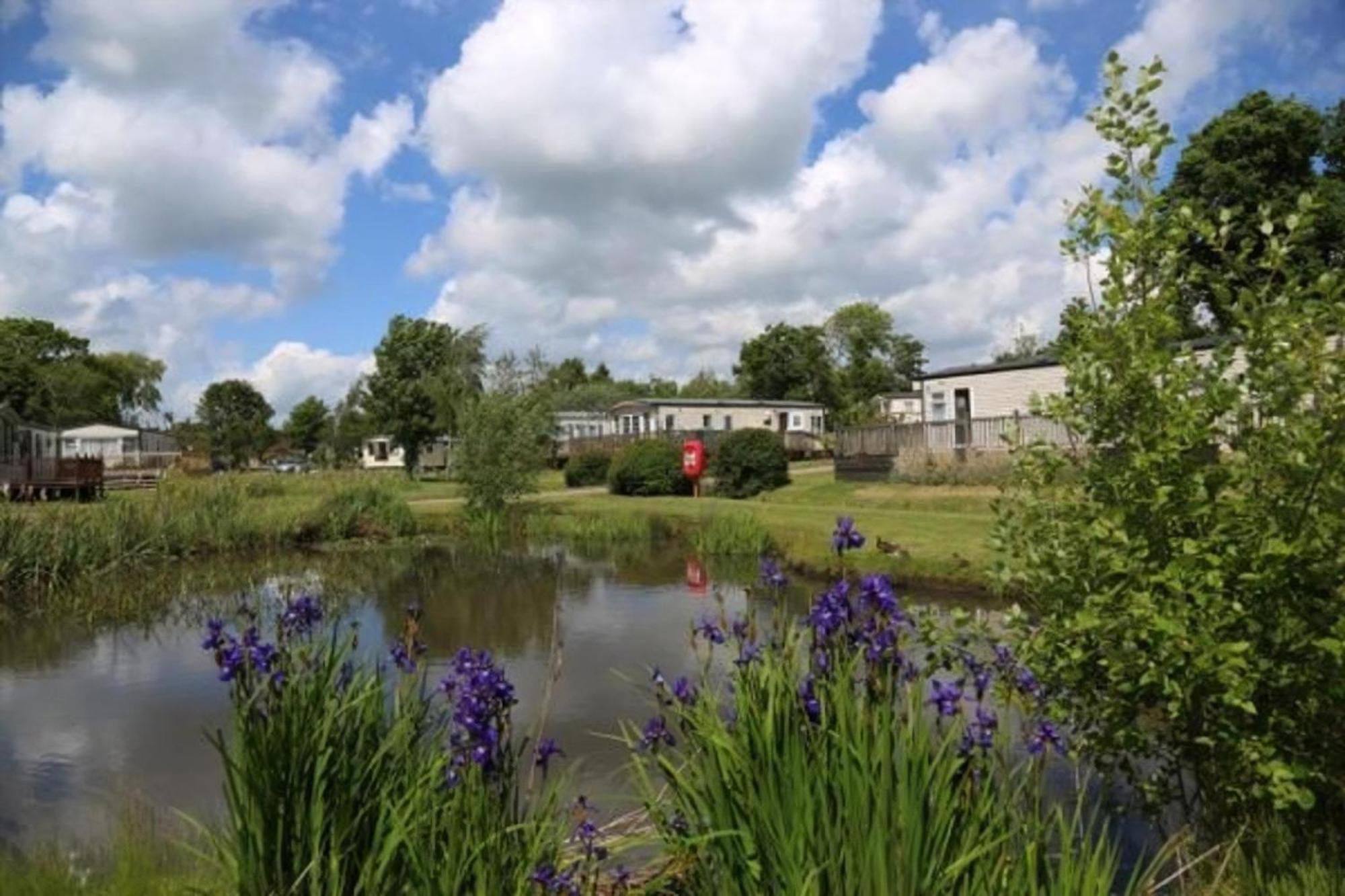 Stunning Lodge With Free Wifi For Hire At Carlton Meres In Suffolk Ref 60013M Saxmundham Eksteriør bilde