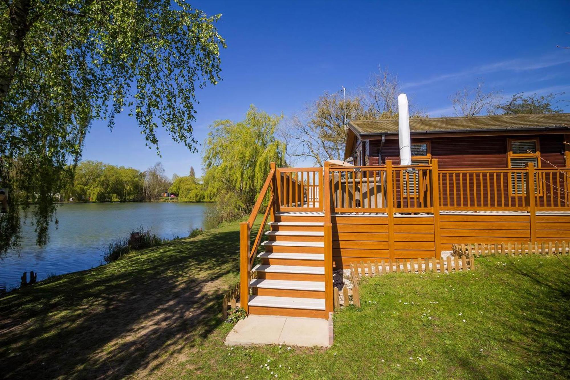 Stunning Lodge With Free Wifi For Hire At Carlton Meres In Suffolk Ref 60013M Saxmundham Eksteriør bilde