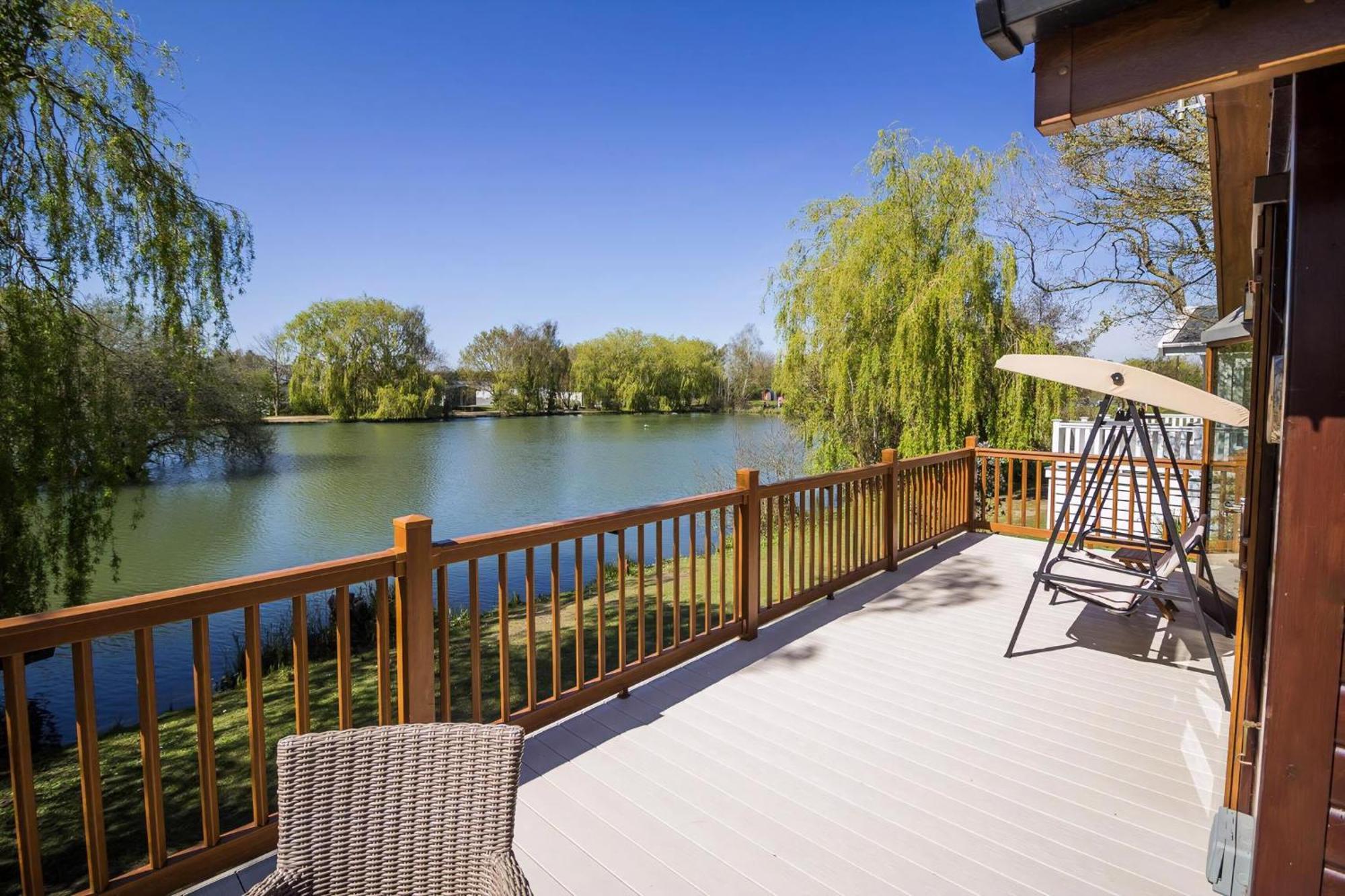 Stunning Lodge With Free Wifi For Hire At Carlton Meres In Suffolk Ref 60013M Saxmundham Eksteriør bilde